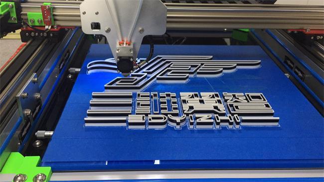推陈出新发光字3D打印机为广告标识行业带来新面貌